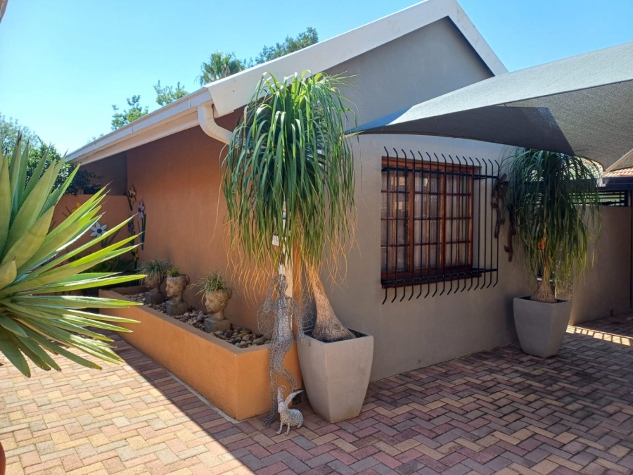 3 Bedroom Property for Sale in Stilfontein North West